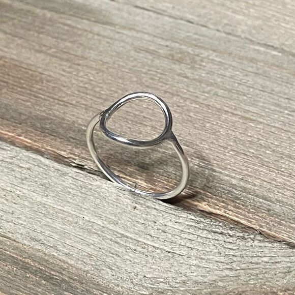 Tiny Delicate  Circle Ring Sterling Silver 925 Size 8 Minimalist Jewelery - Picture 7 of 14